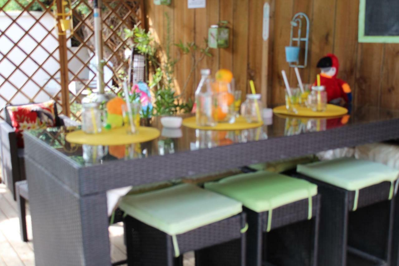 Les Tresors De Lizzie Hotel Coutras Buitenkant foto