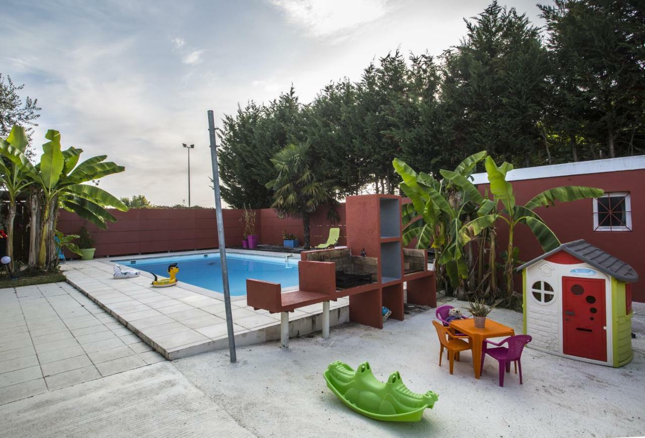 Les Tresors De Lizzie Hotel Coutras Buitenkant foto